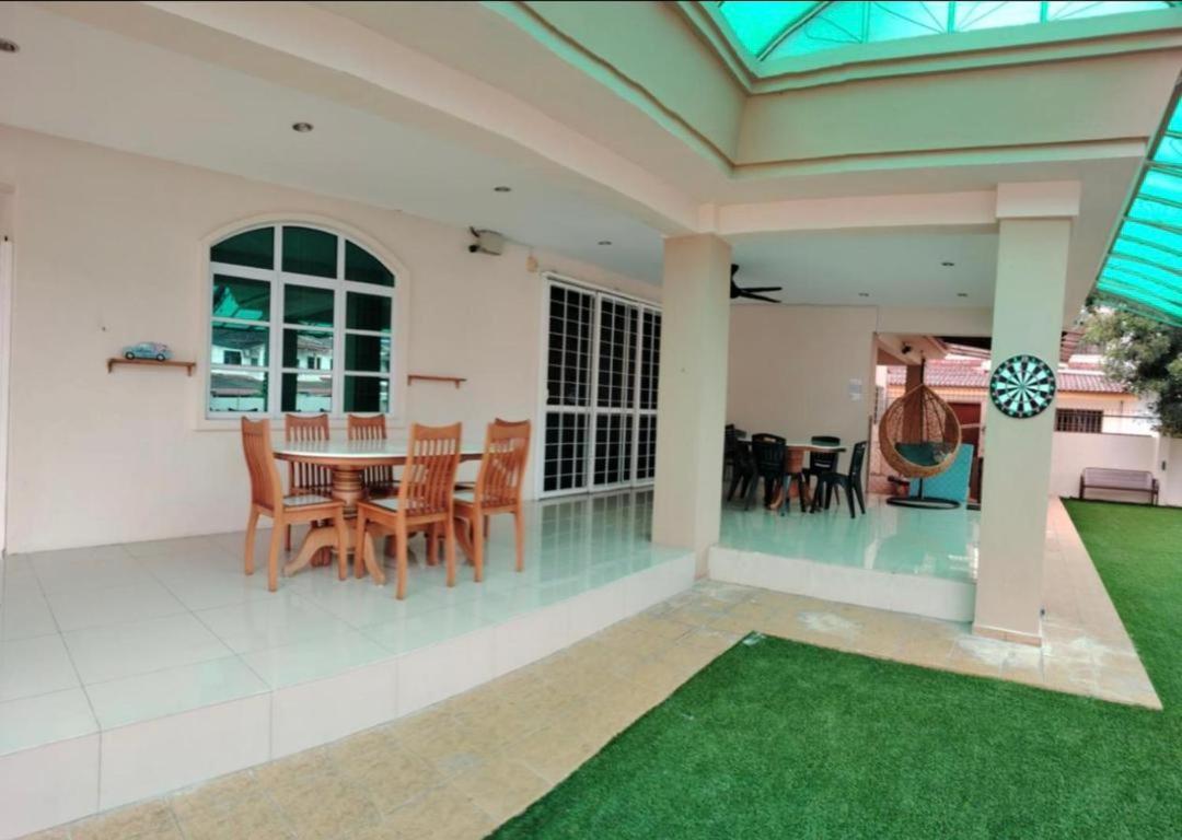 Vila 232 Private Club House *