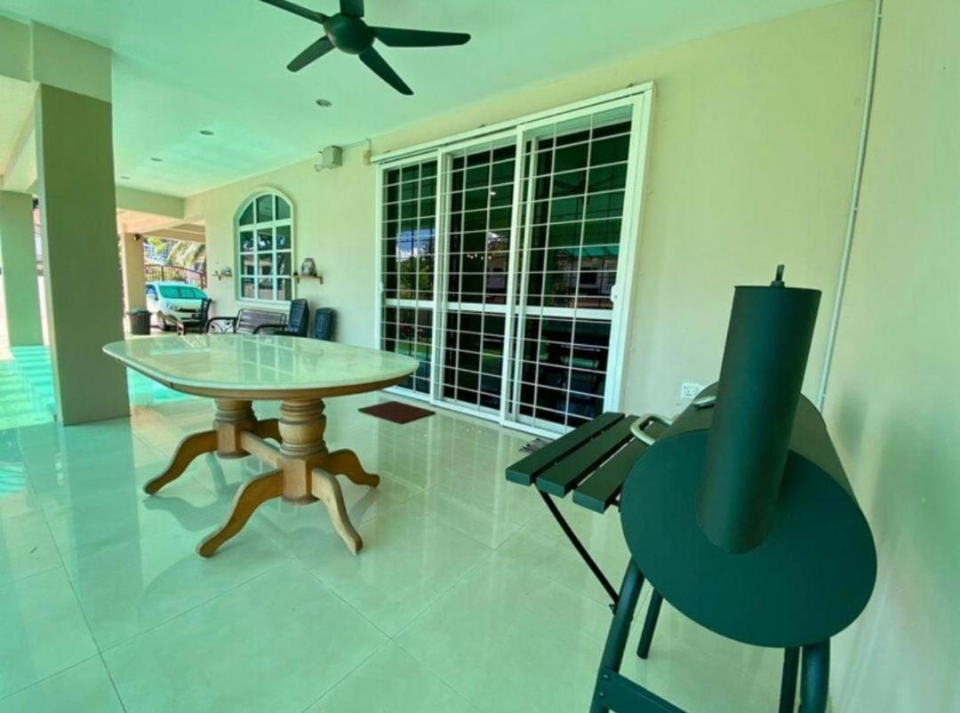 232 Private Club House Vila